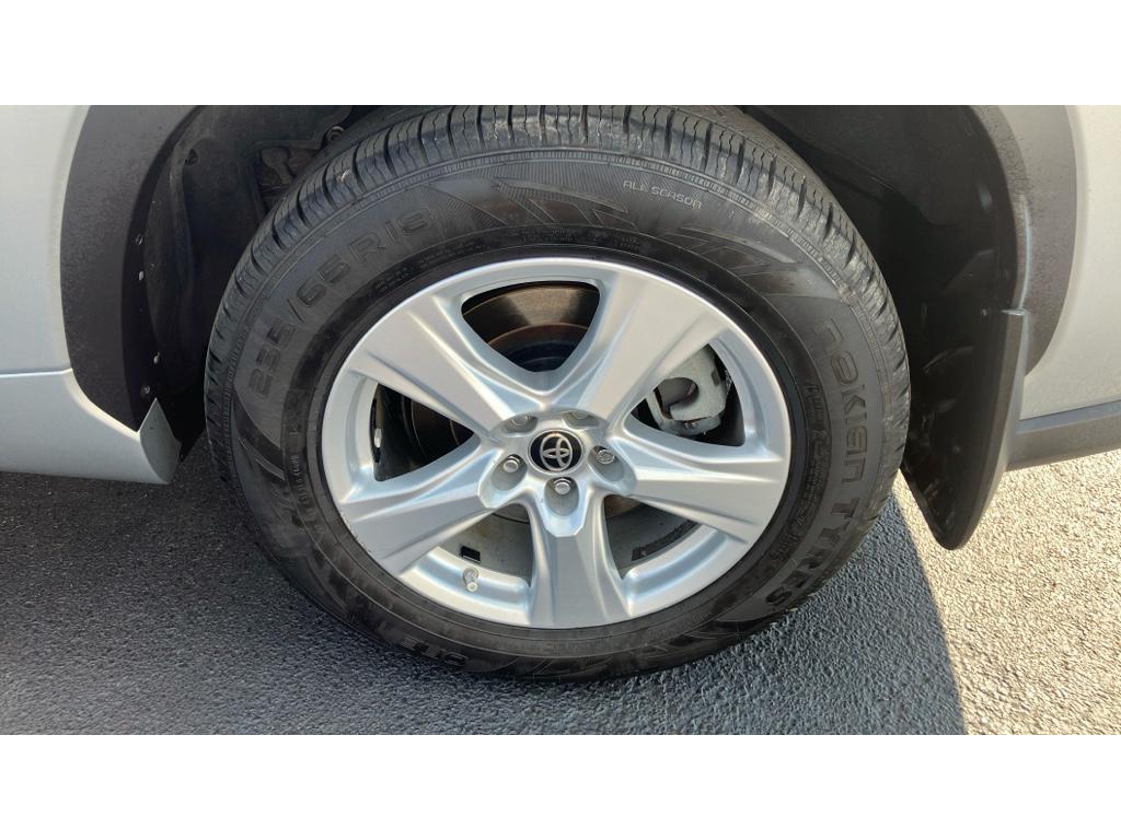 used 2021 Toyota Highlander Hybrid car, priced at $26,250