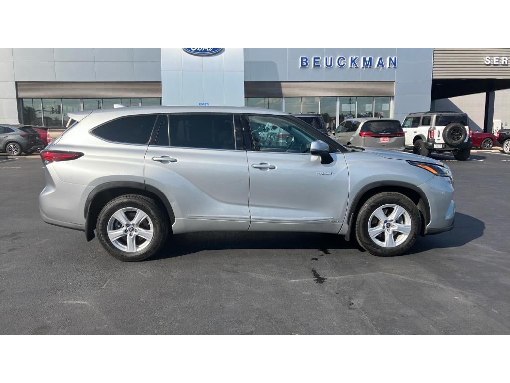 used 2021 Toyota Highlander Hybrid car, priced at $26,250