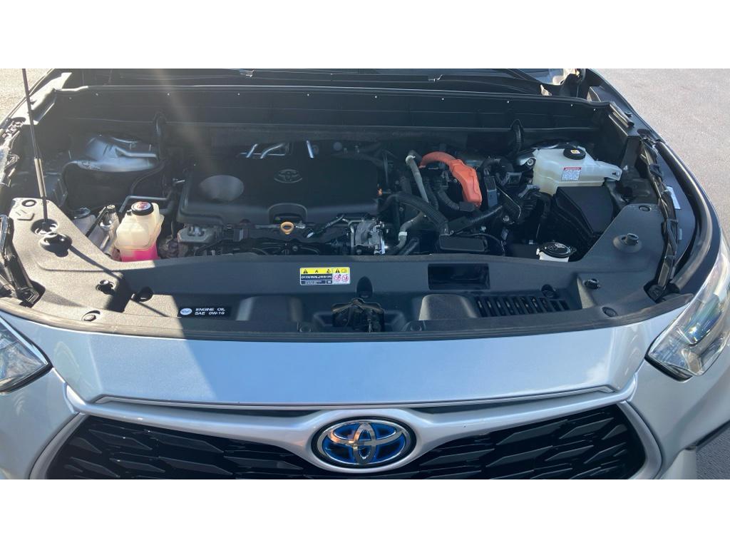 used 2021 Toyota Highlander Hybrid car, priced at $26,250