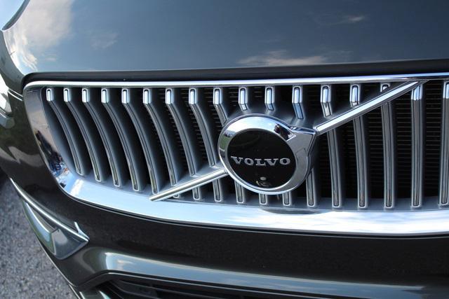 used 2022 Volvo XC90 car, priced at $41,703