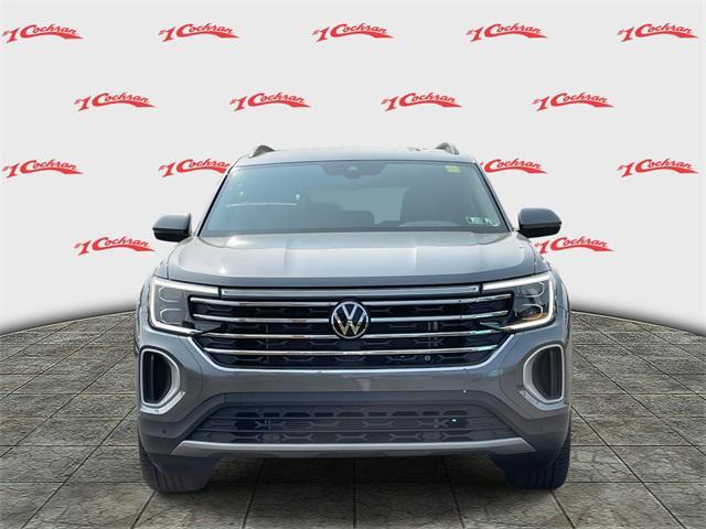 new 2025 Volkswagen Atlas car, priced at $45,073