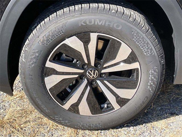 new 2026 Volkswagen Atlas Cross Sport car, priced at $40,398