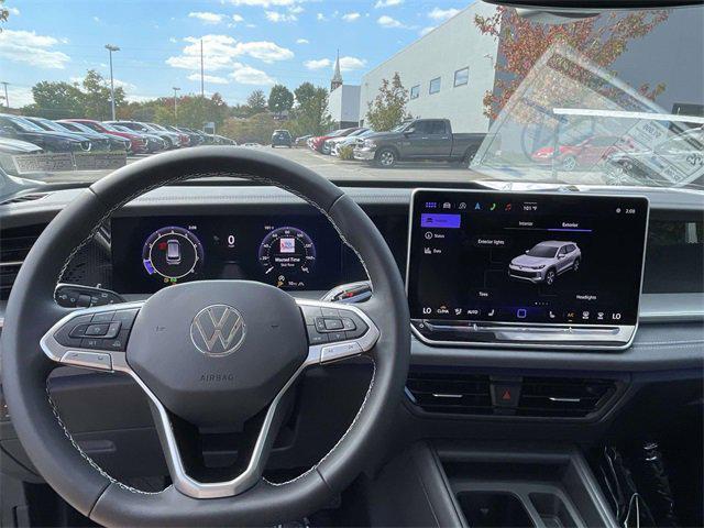 new 2025 Volkswagen Tiguan car, priced at $35,084