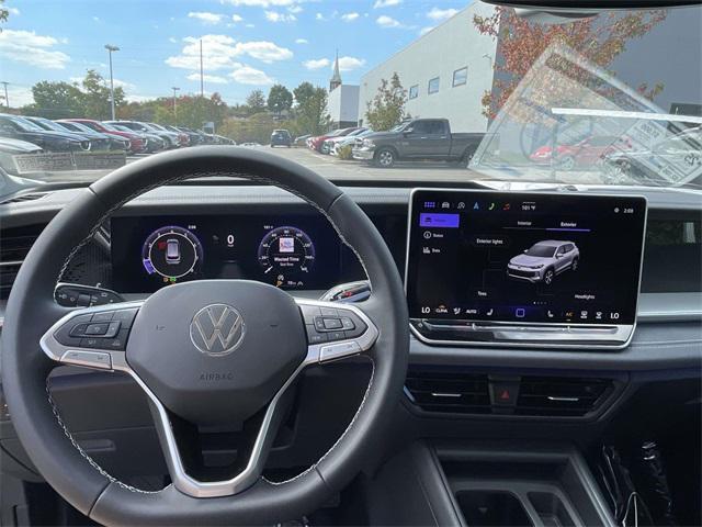 new 2025 Volkswagen Tiguan car, priced at $35,084