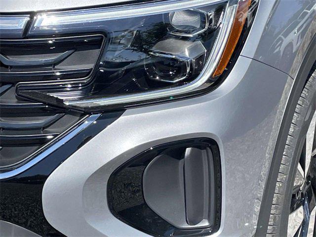 new 2026 Volkswagen Atlas Cross Sport car, priced at $46,044