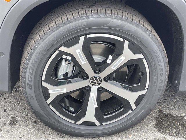 new 2025 Volkswagen Tiguan car, priced at $34,039