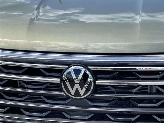 new 2025 Volkswagen Atlas car, priced at $44,534