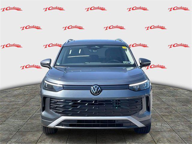 new 2025 Volkswagen Tiguan car, priced at $35,084