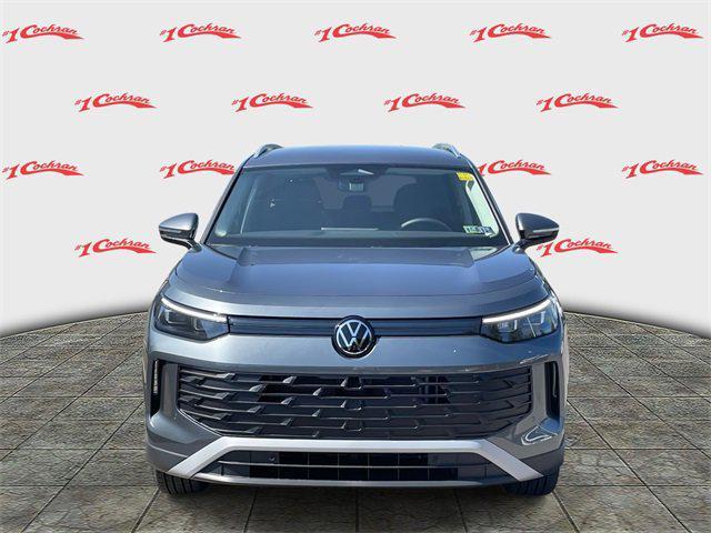 new 2025 Volkswagen Tiguan car, priced at $34,052