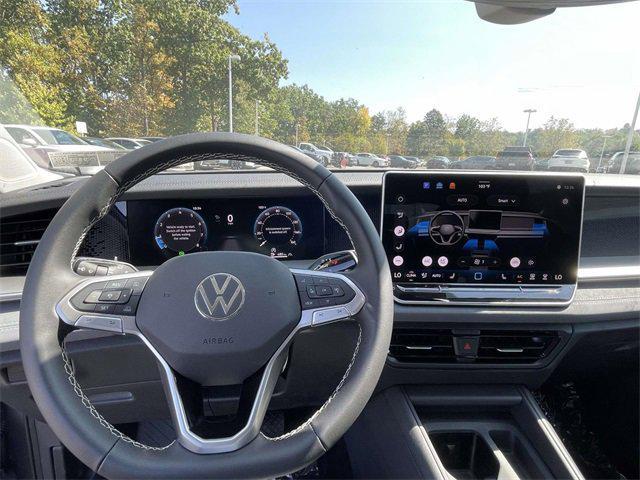 new 2025 Volkswagen Tiguan car, priced at $34,052