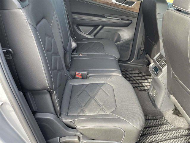 new 2025 Volkswagen Atlas car, priced at $41,583