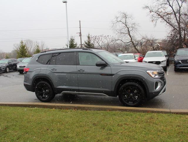 new 2024 Volkswagen Atlas car, priced at $48,328