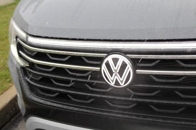 new 2024 Volkswagen Atlas car, priced at $48,328