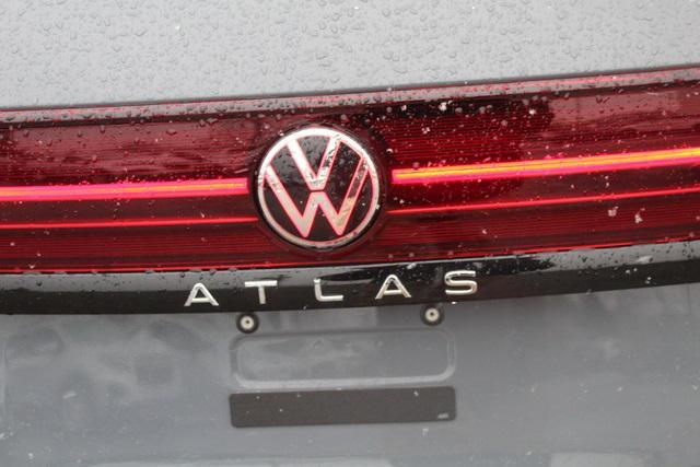 new 2024 Volkswagen Atlas car, priced at $48,328