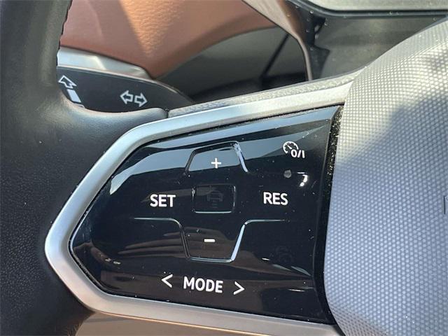 used 2022 Volkswagen ID.4 car, priced at $20,526
