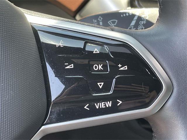 used 2022 Volkswagen ID.4 car, priced at $20,526