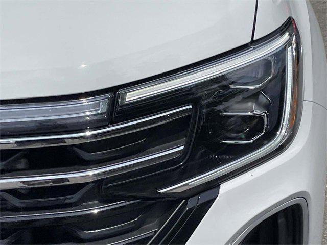 new 2025 Volkswagen Atlas car, priced at $43,072