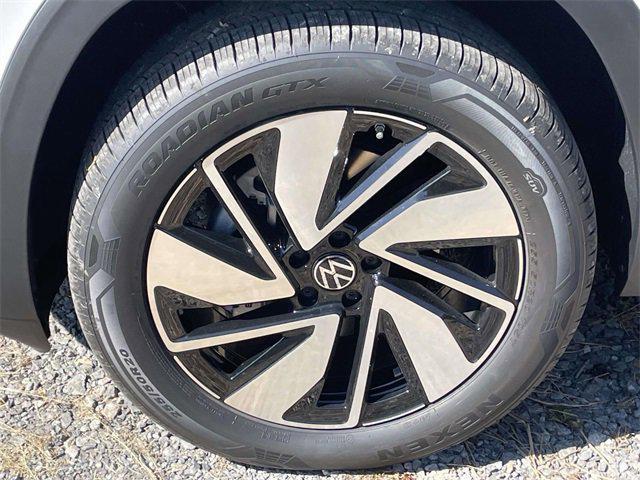 new 2026 Volkswagen Atlas car, priced at $47,695