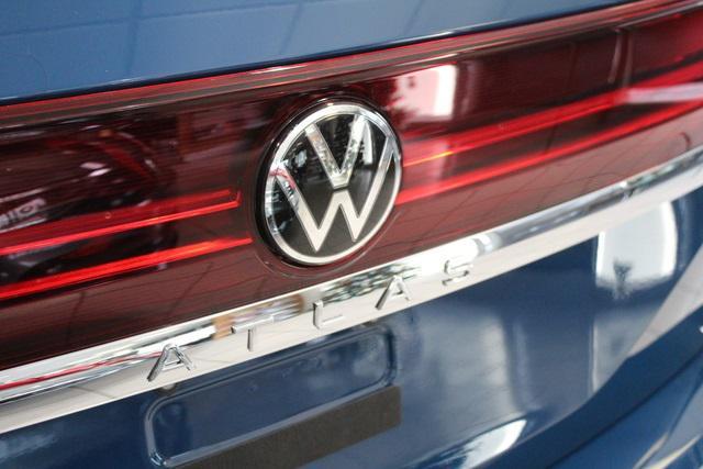 new 2025 Volkswagen Atlas car, priced at $49,486