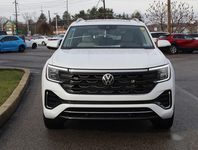 new 2025 Volkswagen Atlas car, priced at $53,424