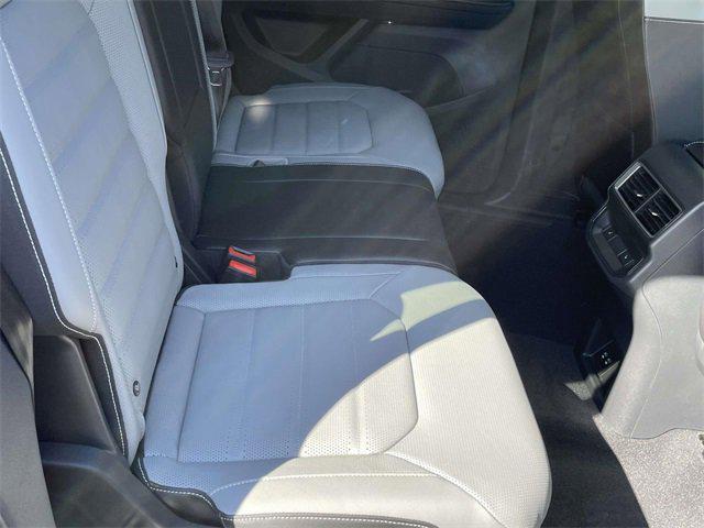 new 2026 Volkswagen Atlas Cross Sport car, priced at $50,938