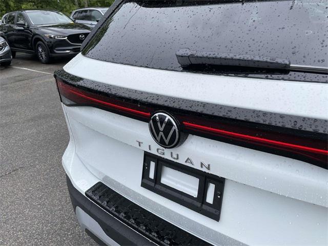 new 2025 Volkswagen Tiguan car, priced at $33,484