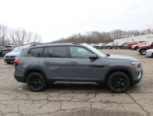 new 2025 Volkswagen Atlas car, priced at $47,394