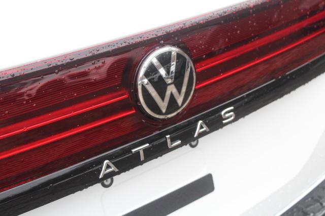 new 2025 Volkswagen Atlas car, priced at $46,341