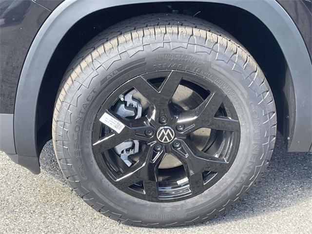 new 2025 Volkswagen Atlas car, priced at $42,074