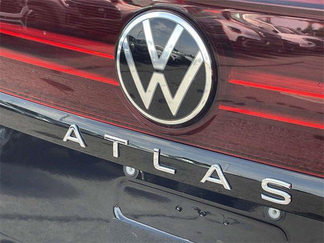 new 2025 Volkswagen Atlas car, priced at $42,074
