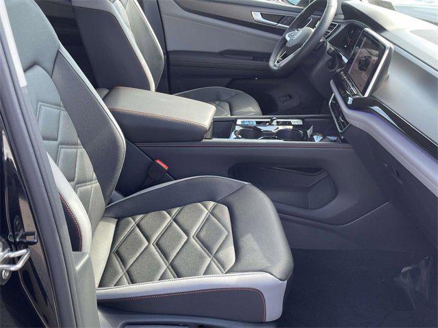 new 2025 Volkswagen Atlas car, priced at $42,074