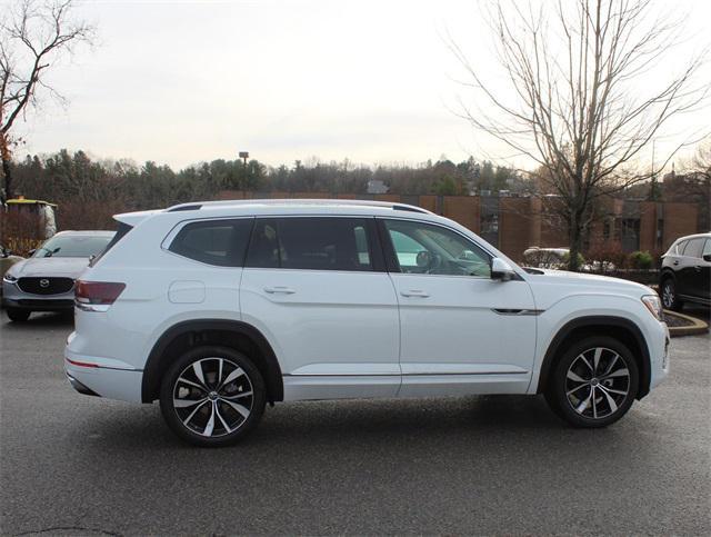 new 2025 Volkswagen Atlas car, priced at $53,307