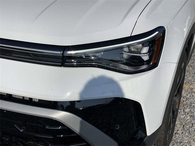 new 2025 Volkswagen Taos car, priced at $33,298