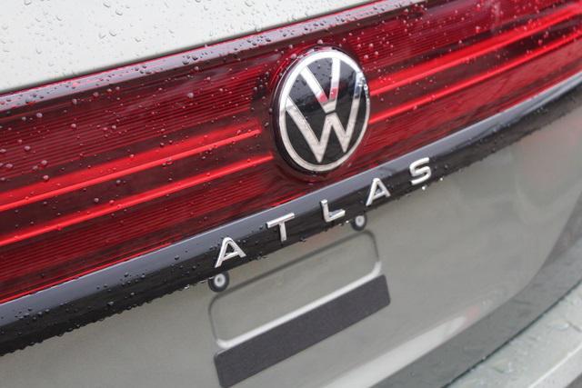 new 2025 Volkswagen Atlas car, priced at $46,071