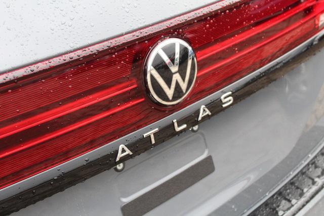 new 2025 Volkswagen Atlas car, priced at $47,661