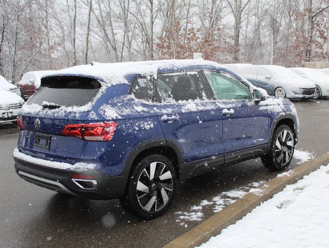 new 2024 Volkswagen Taos car, priced at $32,294