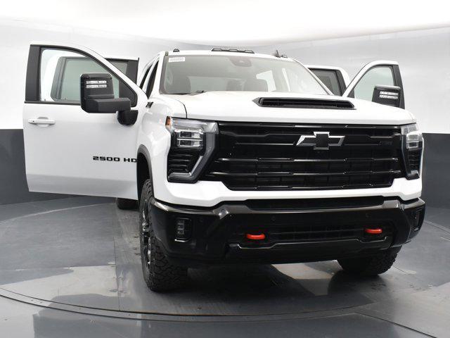 new 2025 Chevrolet Silverado 2500 car, priced at $70,596