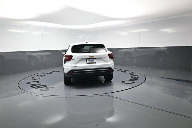 used 2024 Chevrolet Trax car, priced at $22,977