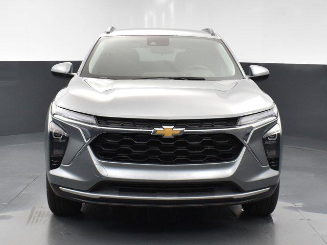 new 2025 Chevrolet Trax car, priced at $25,025