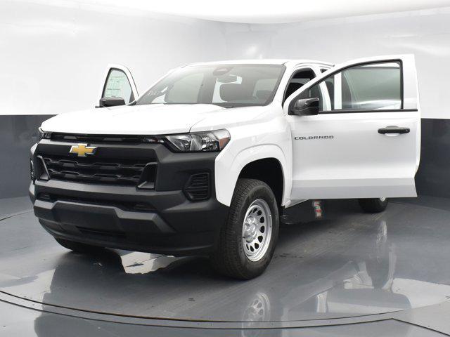 new 2024 Chevrolet Colorado car, priced at $33,315