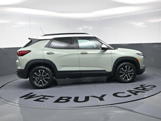 new 2025 Chevrolet TrailBlazer car, priced at $29,048