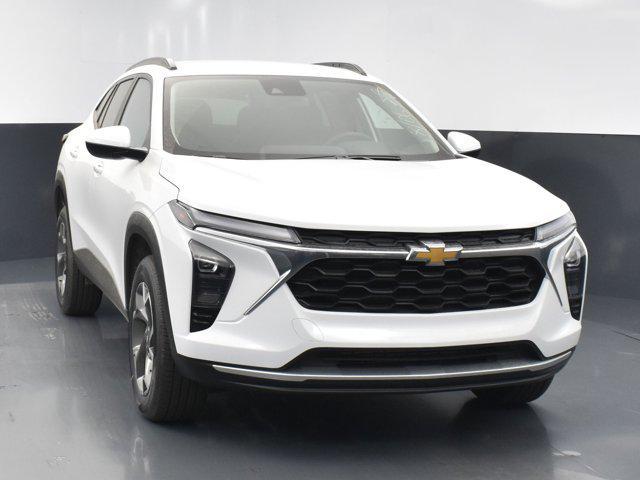 new 2025 Chevrolet Trax car, priced at $24,025