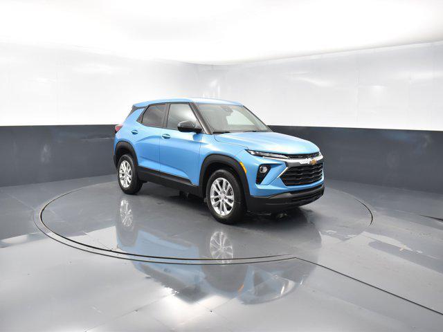 new 2025 Chevrolet TrailBlazer car, priced at $26,615