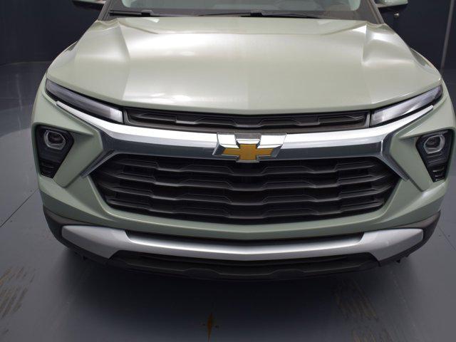 new 2025 Chevrolet TrailBlazer car, priced at $29,205