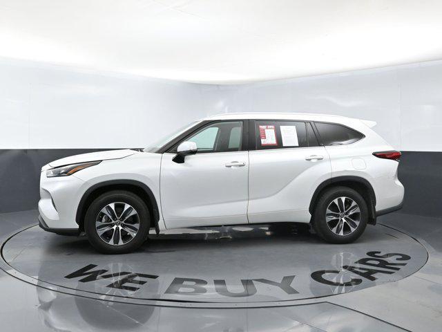 used 2022 Toyota Highlander car, priced at $31,977