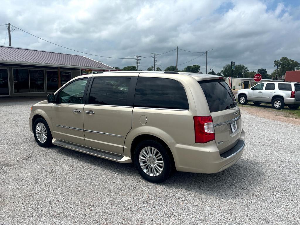 used 2015 Chrysler Town & Country car, priced at $7,995