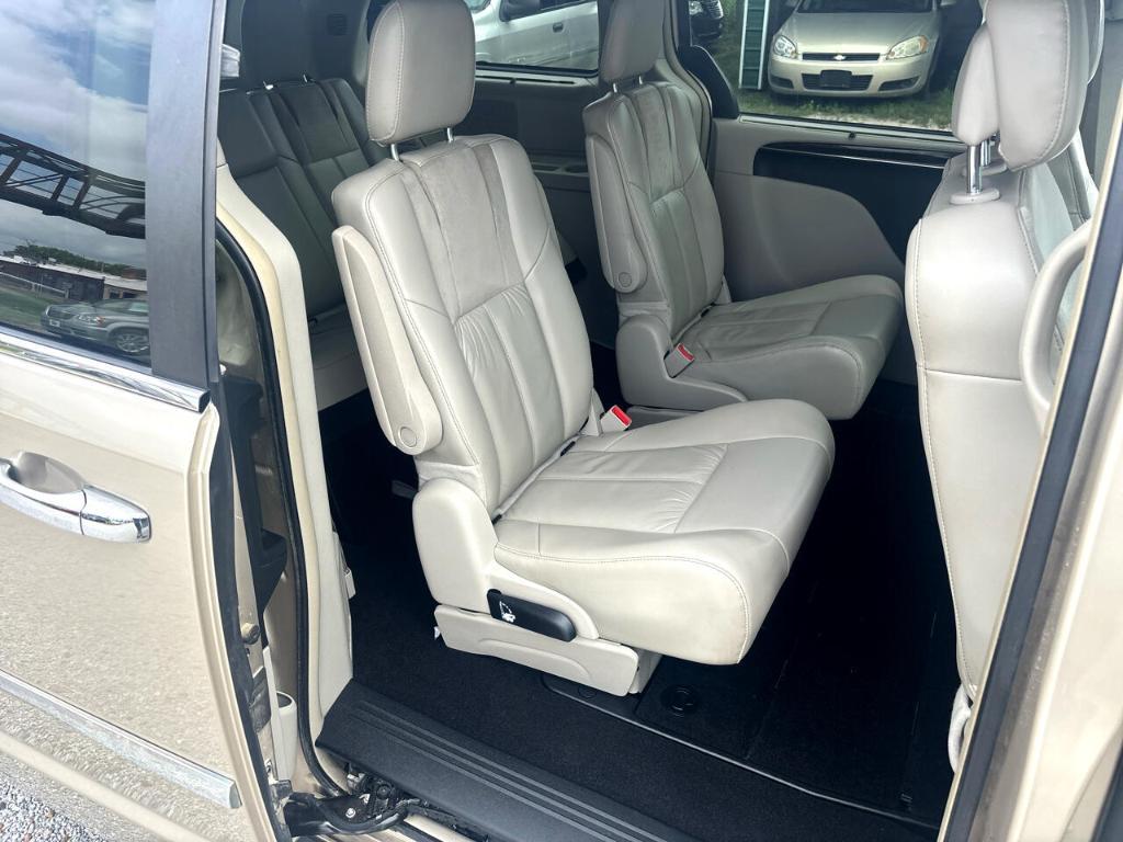 used 2015 Chrysler Town & Country car, priced at $7,995