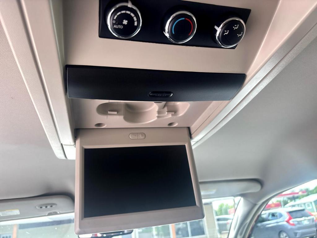 used 2016 Chrysler Town & Country car, priced at $9,250