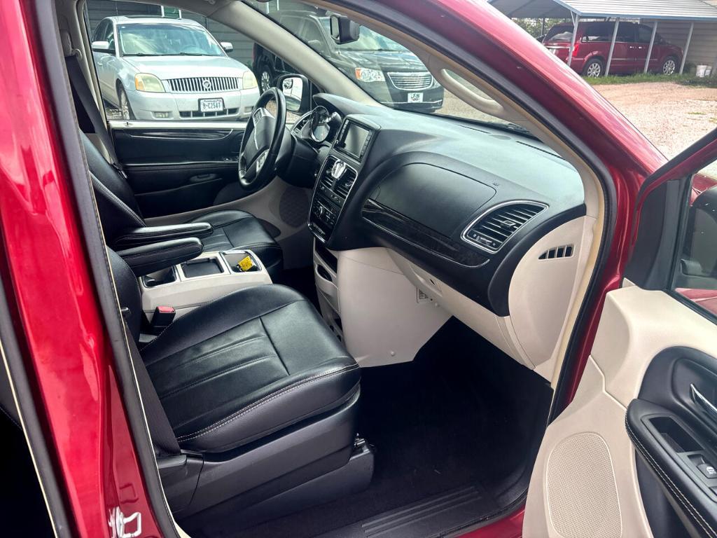 used 2016 Chrysler Town & Country car, priced at $9,250