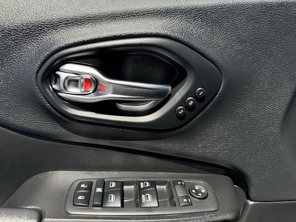 used 2019 Jeep Cherokee car, priced at $19,490